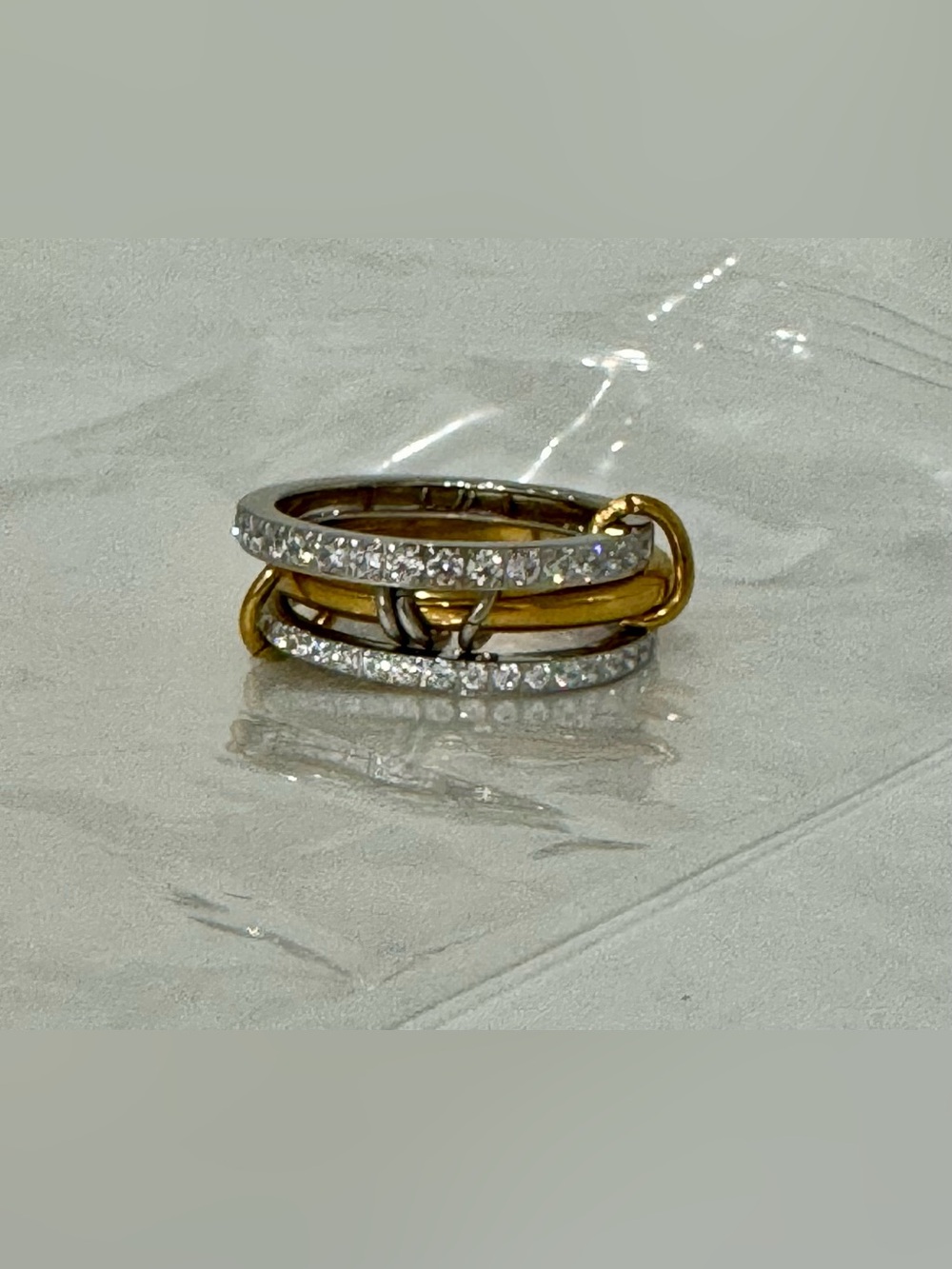 NEW๐โจTwo-Tone Crystal Interlocking Statement Ring Size 9